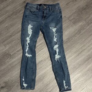 Hollister Distressed High Rise Crop Super Skinny Jeans Size 1R